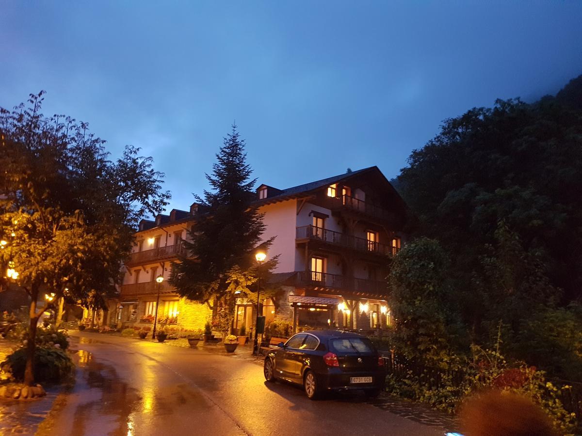 Hotel Estanys Blaus Tavascan Exterior foto